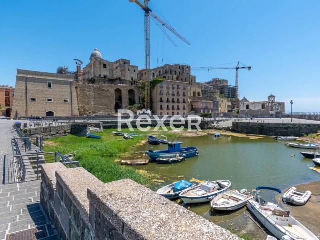 Immobile in vendita a Pozzuoli NA