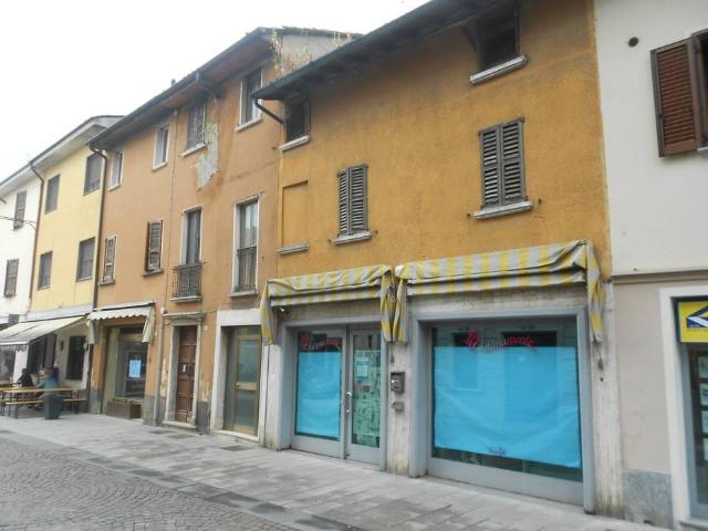 Immobile in vendita a Pandino CR