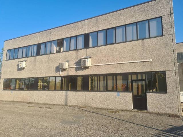 Immobile in vendita a Peschiera Borromeo MI
