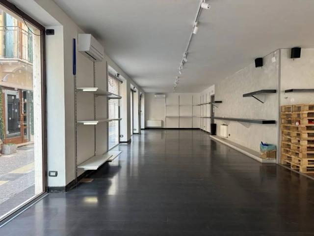 Immobile in vendita a Peschiera del Garda VR