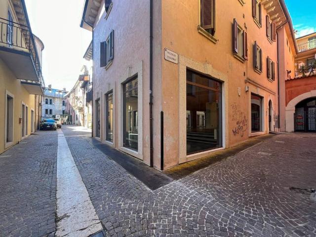 Immobile in vendita a Peschiera del Garda VR