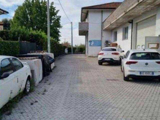 Immobile in vendita a Pescia PT