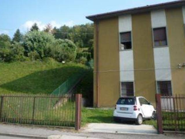 Immobile in vendita a Pradalunga BG
