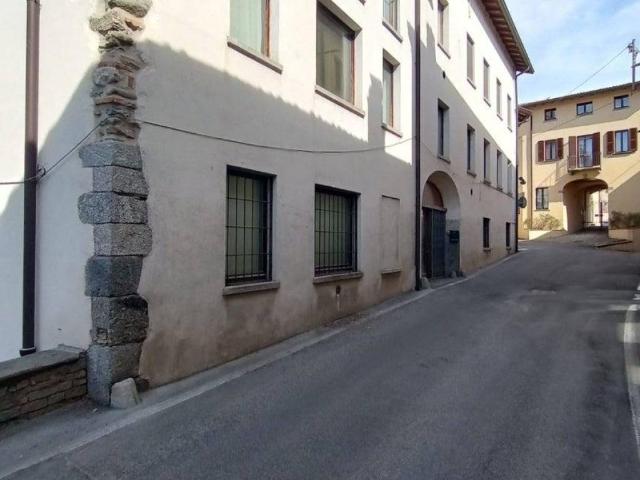 Immobile in vendita a Rogeno LC