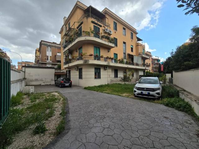 Immobile in vendita a Roma RM