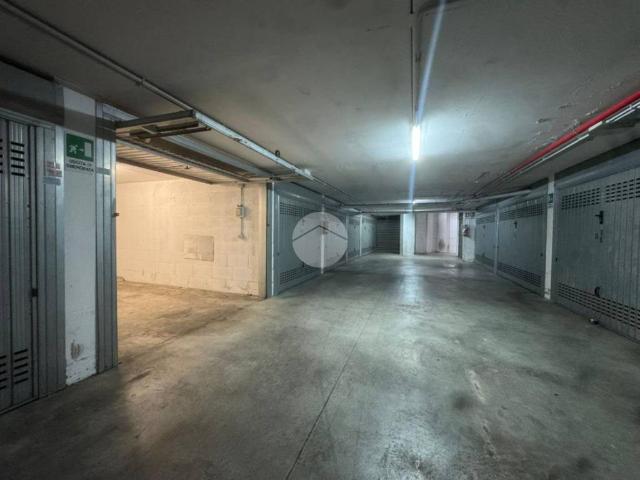 Box / Garage in vendita a Roma RM