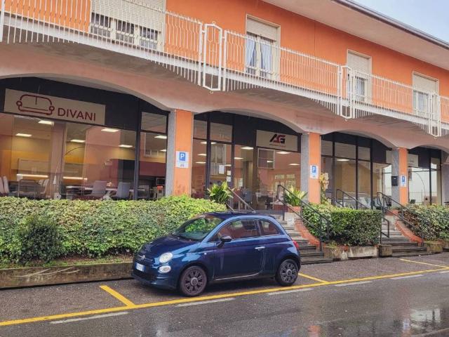 Immobile in vendita a Varallo Pombia NO