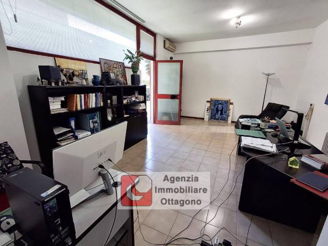 Immobile in vendita a Viareggio LU