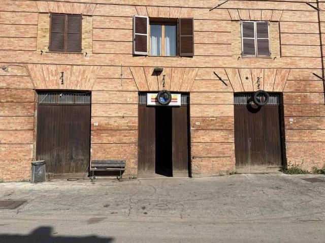 Immobile in affitto a Camerino MC