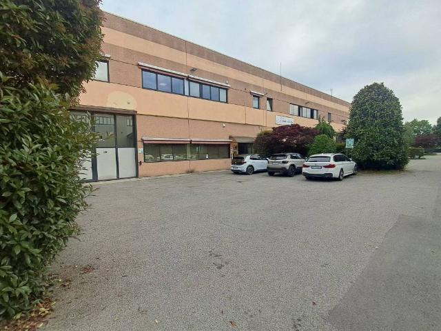 Immobile in affitto a Carate Brianza MB
