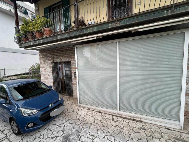 Immobile in affitto a Follo SP