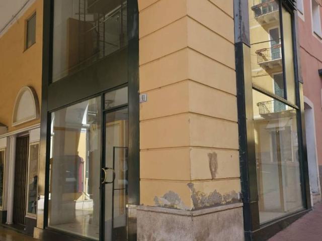 Immobile in affitto a Imperia IM
