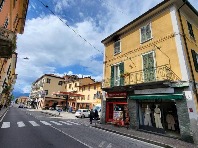 Immobile in affitto a Laveno Mombello VA