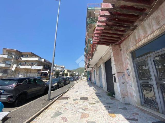 Immobile in affitto a Pozzuoli NA