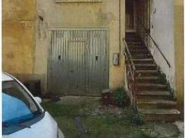 Immobile in asta di 140 m, box auto in vendita a Altare