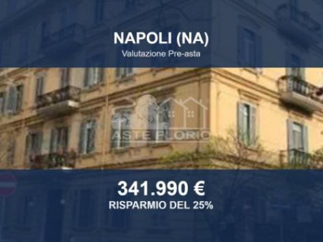 Immobile in asta di 140 m con più di 5 locali in vendita a Napoli