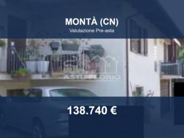 Immobile in asta di 141 m con più di 5 locali e box auto in vendita a Mont