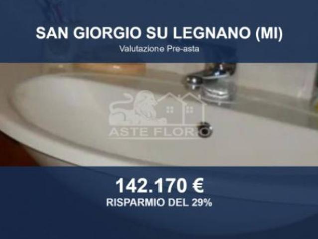 Immobile in asta di 142 m con più di 5 locali e box auto doppio in vendita a San Giorgio Su Legnano