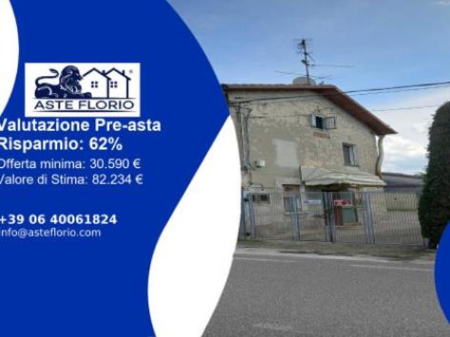 Immobile in asta di 72 m, box auto in vendita a Gualtieri