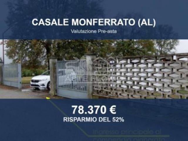 Immobile in asta di 147 m con più di 5 locali e box auto in vendita a Casale Monferrato