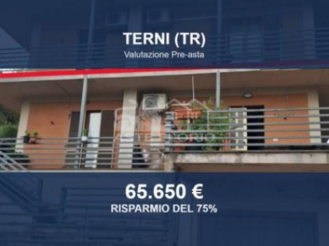 Immobile in asta di 147 m con più di 5 locali e box auto in vendita a Terni