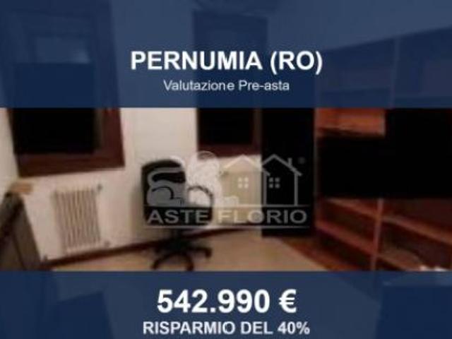 Immobile in asta di 1440 m in vendita a Pernumia
