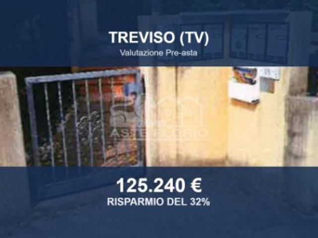 Immobile in asta di 144 m, box auto in vendita a Treviso