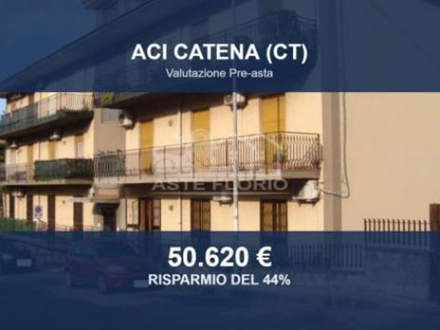 Immobile in asta di 144 m con più di 5 locali in vendita a Aci Catena
