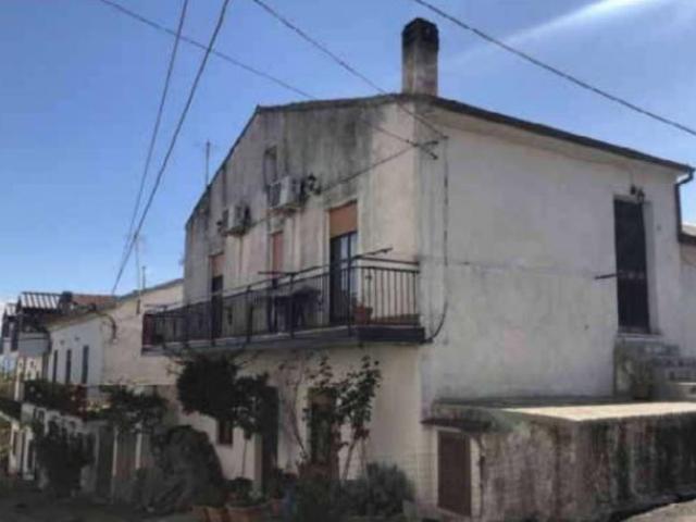 Immobile in asta di 144 m in vendita a Lattarico