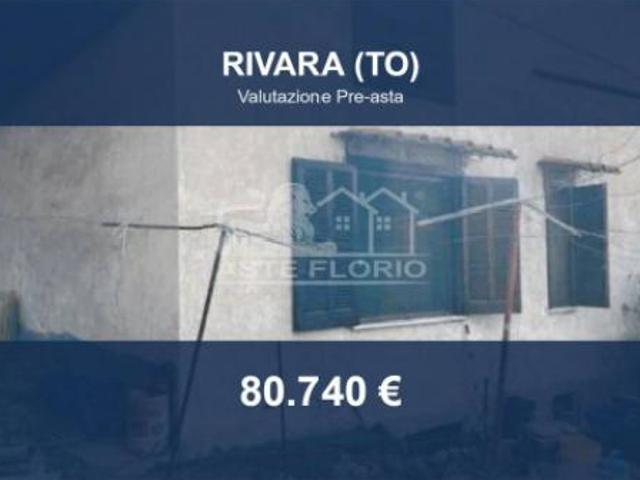 Immobile in asta di 145 m con più di 5 locali e box auto in vendita a Rivara