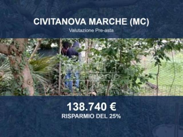 Immobile in asta di 14800 m in vendita a Civitanova Marche