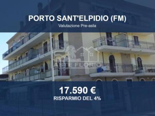 Immobile in asta di 14 m in vendita a Porto Sant'Elpidio