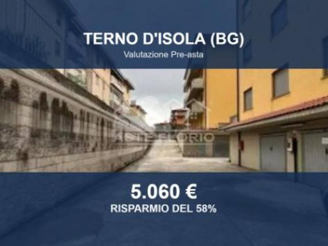 Immobile in asta di 14 m in vendita a Terno d'Isola