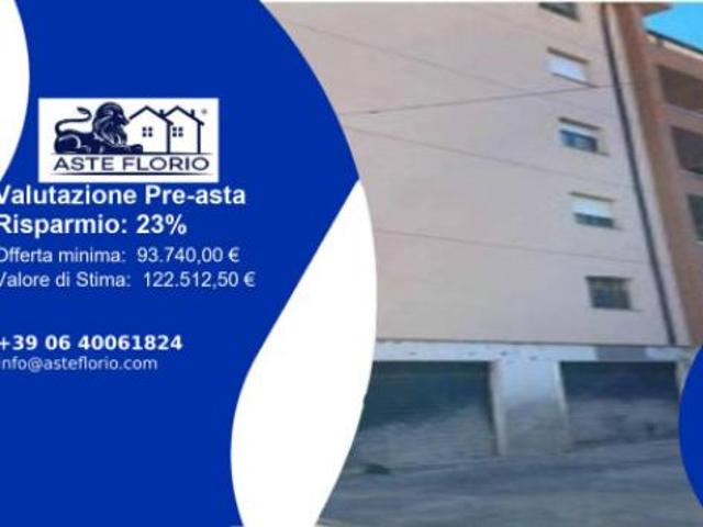 Immobile in asta di 151 m con più di 5 locali in vendita a Reggio Calabria