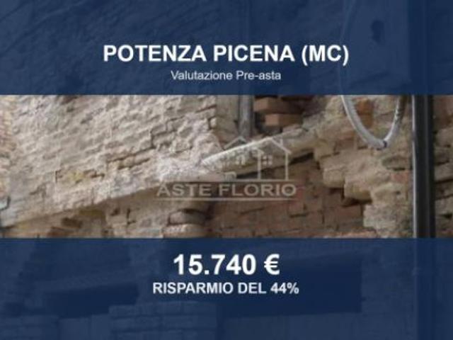Immobile in asta di 152 m in vendita a Potenza Picena