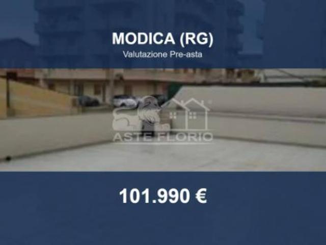 Immobile in asta di 154 m, box auto in vendita a Modica