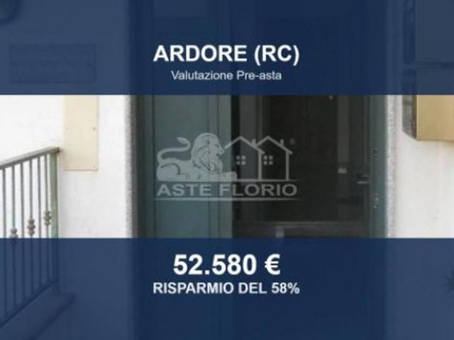 Immobile in asta di 154 m con più di 5 locali in vendita a Ardore