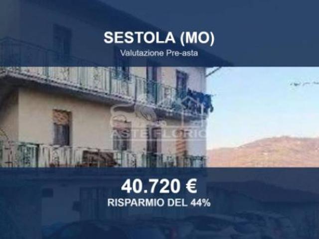 Immobile in asta di 156 m con più di 5 locali e box auto in vendita a Sestola
