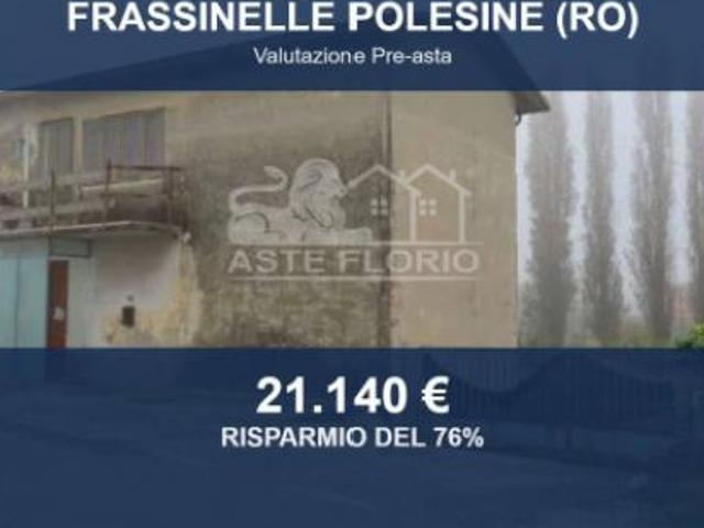 Immobile in asta di 158 m con più di 5 locali e box auto in vendita a Frassinelle Polesine
