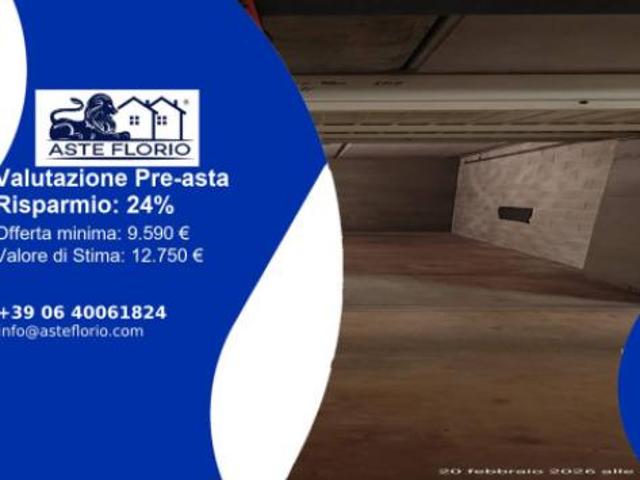 Immobile in asta di 15 m, box auto in vendita a Torino