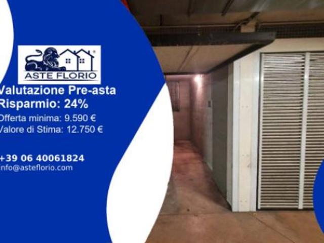 Immobile in asta di 15 m, box auto in vendita a Torino