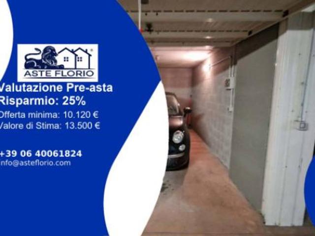Immobile in asta di 15 m, box auto in vendita a Torino