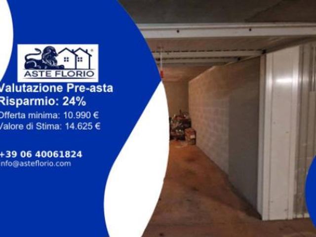 Immobile in asta di 15 m, box auto in vendita a Torino