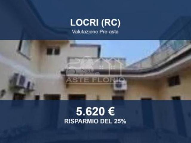 Immobile in asta di 15 m in vendita a Locri