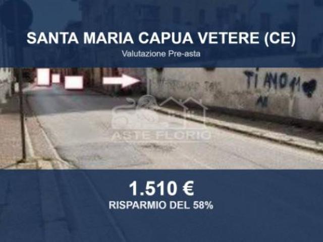 Immobile in asta di 15 m in vendita a Santa Maria Capua Vetere
