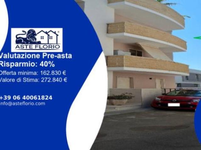 Immobile in asta di 160 m, box auto in vendita a Casarano