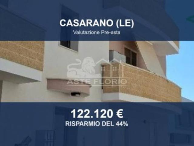 Immobile in asta di 160 m con più di 5 locali e box auto in vendita a Casarano