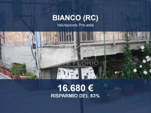 Immobile in asta di 160 m con più di 5 locali in vendita a Bianco