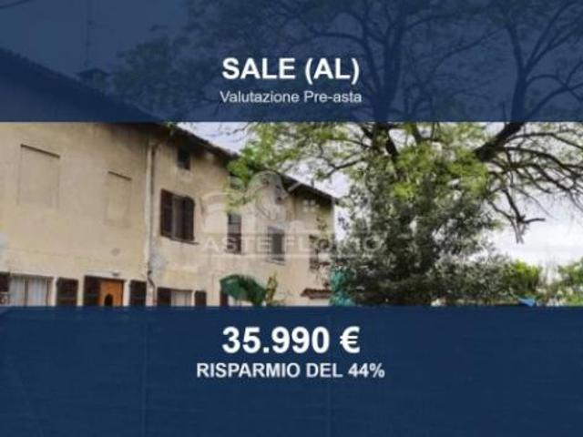 Immobile in asta di 164 m con più di 5 locali e box auto in vendita a Sale