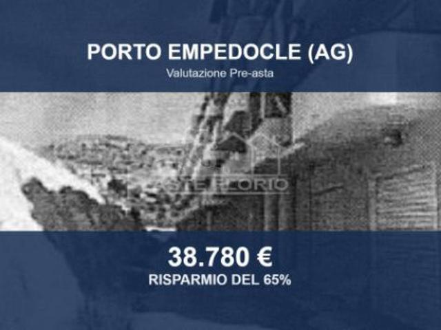 Immobile in asta di 164 m con più di 5 locali e box auto in vendita a Porto Empedocle